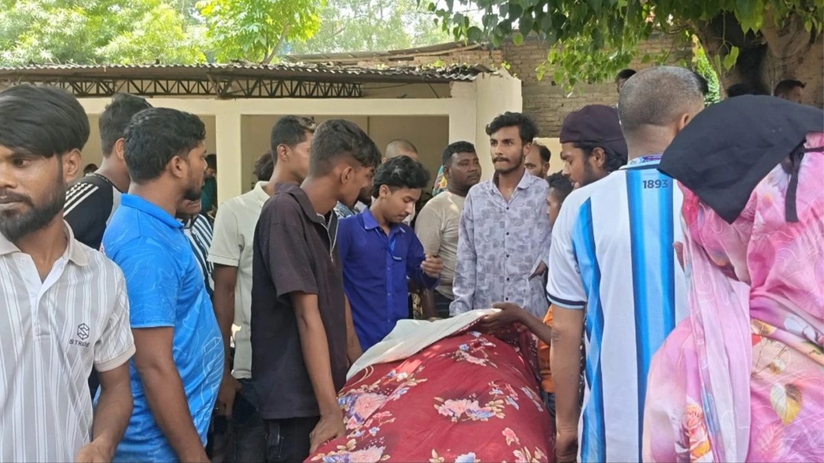 চাঁপাইনবাবগঞ্জে বন্ধুর ছুরিকাঘাতে যুবক নিহত