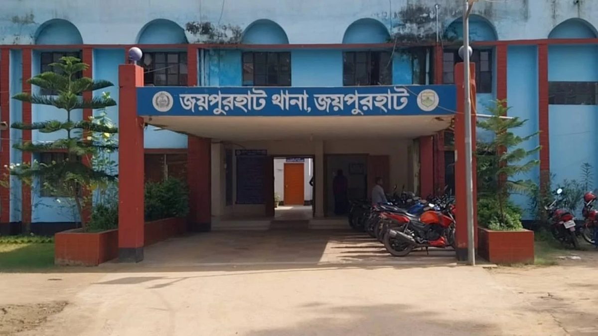 কিশোরকে পিটিয়ে হত্যার অভিযোগে সৎ মা আটক, বাবা পলাতক