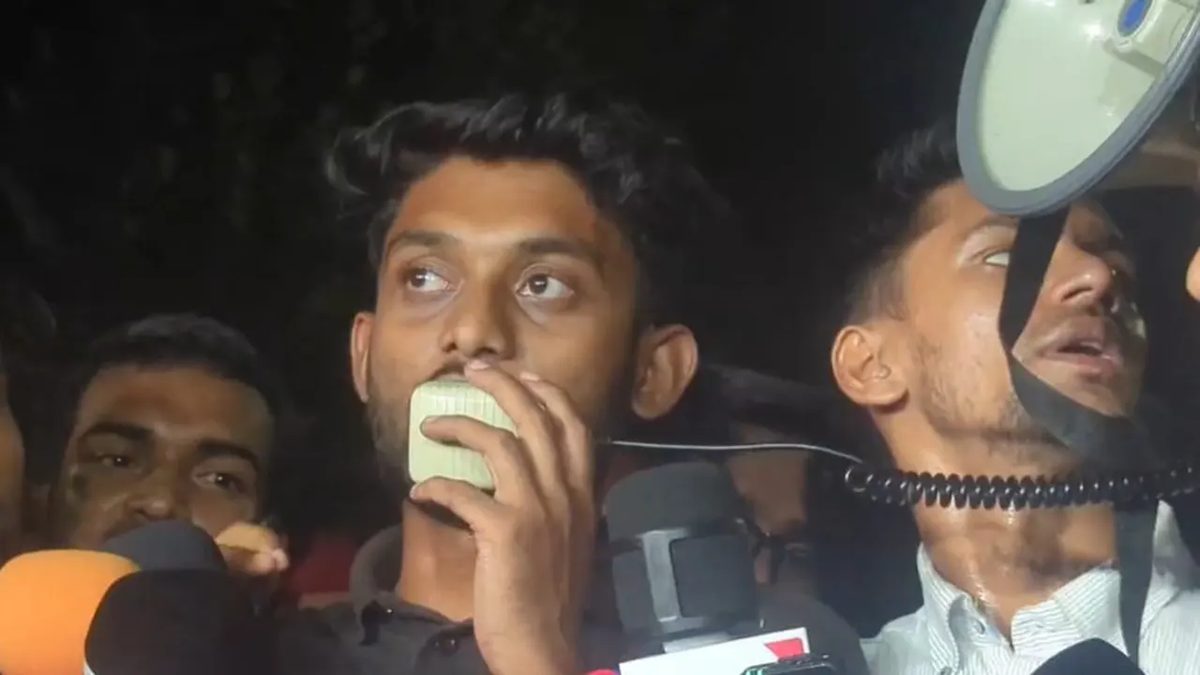 সাত কলেজের আন্দোলন স্থগিত