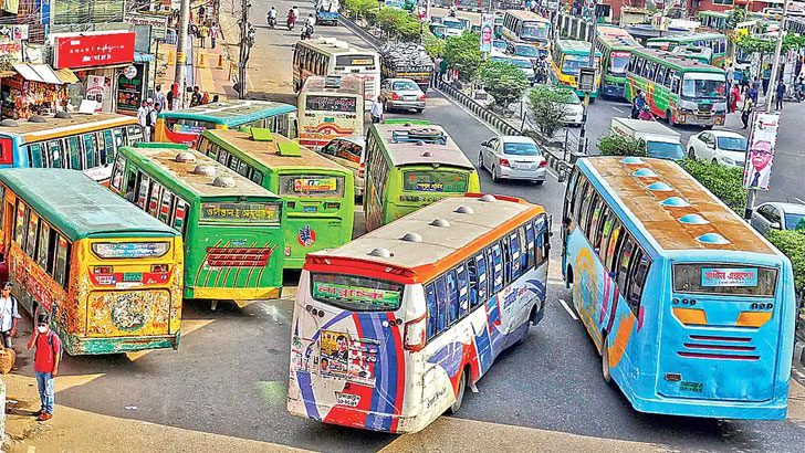 জ্বালানি সংকটের শঙ্কায় রাজধানীর বাস কাউন্টারগুলোতে টিকিট বিক্রি বন্ধ
