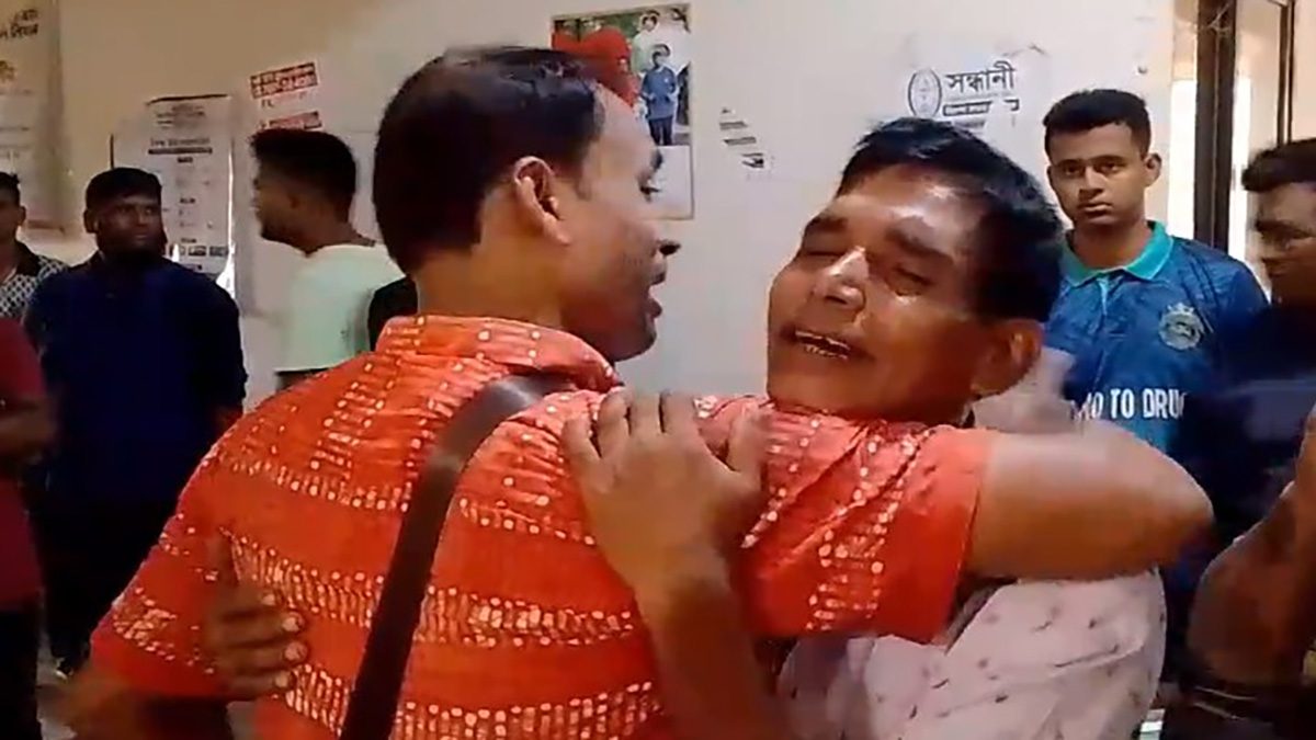 বিয়ের দাওয়াত না দেয়ায় মারামারি,নিহত ১