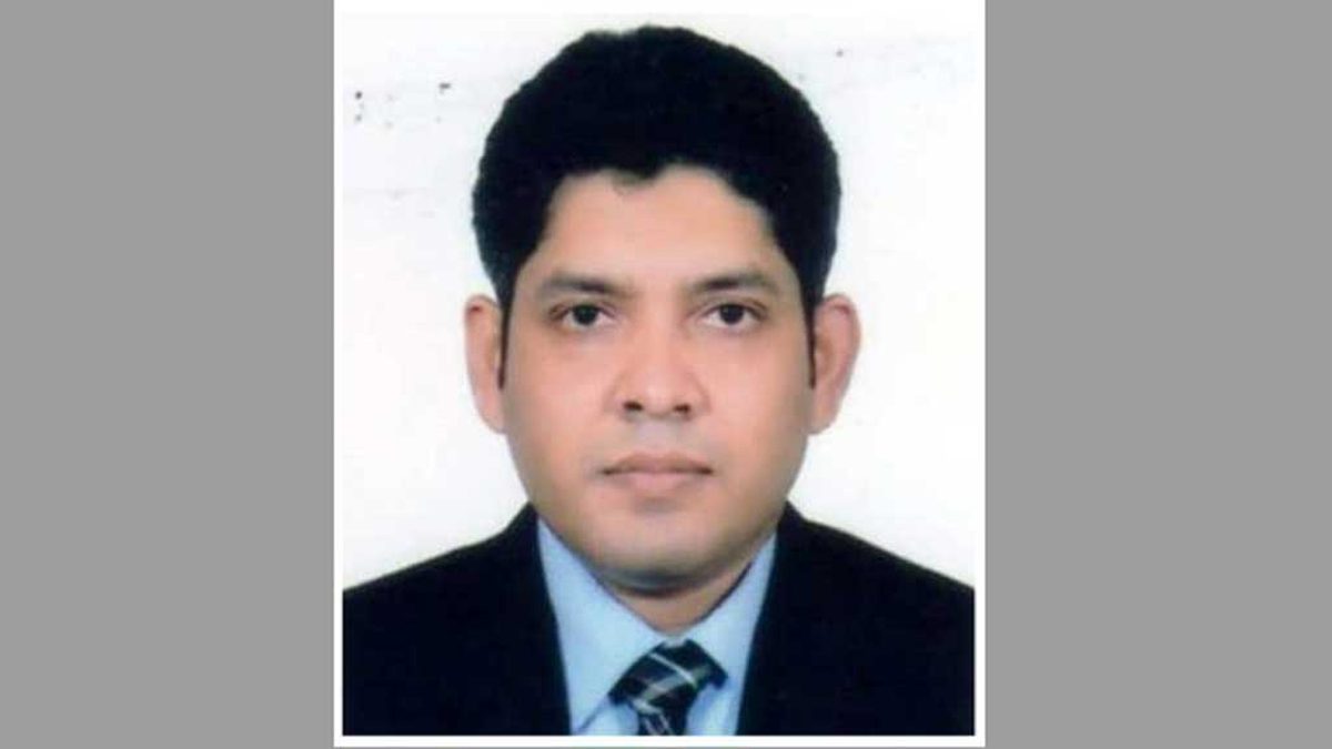 শরীয়তপুরের সেই ডিসিকে ওএসডি