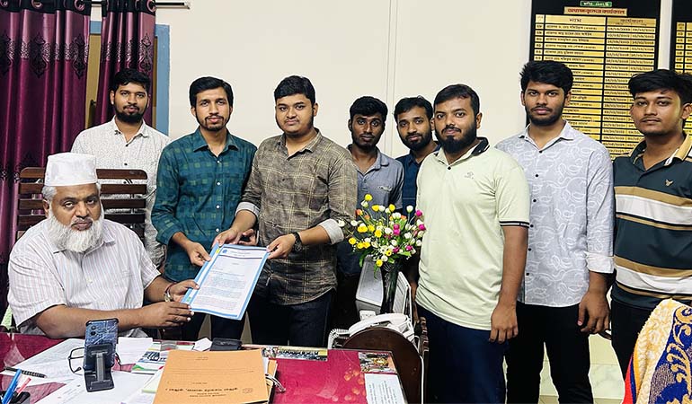 জিয়া ছাত্রাবাস চালুর দাবিতে কুষ্টিয়া সরকারি কলেজে ছাত্রশিবিরের স্মারকলিপি