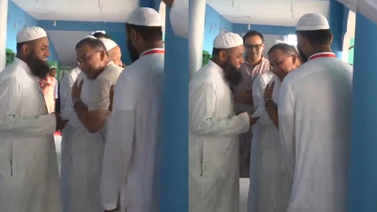 হেফাজত আমিরকে বুকে জড়িয়ে ধরলেন প্রধানমন্ত্রী