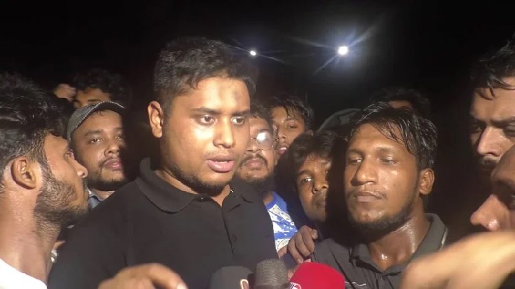 হাসিনার পতনে সবচেয়ে বেশি কষ্ট পেয়েছেন রুমিন ফারহানা: হাসনাত আব্দুল্লাহ