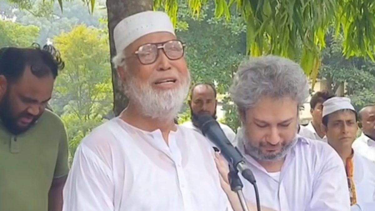 স্ত্রীর জানাজায় অঝোরে কাঁদলেন বঙ্গবীর কাদের সিদ্দিকী