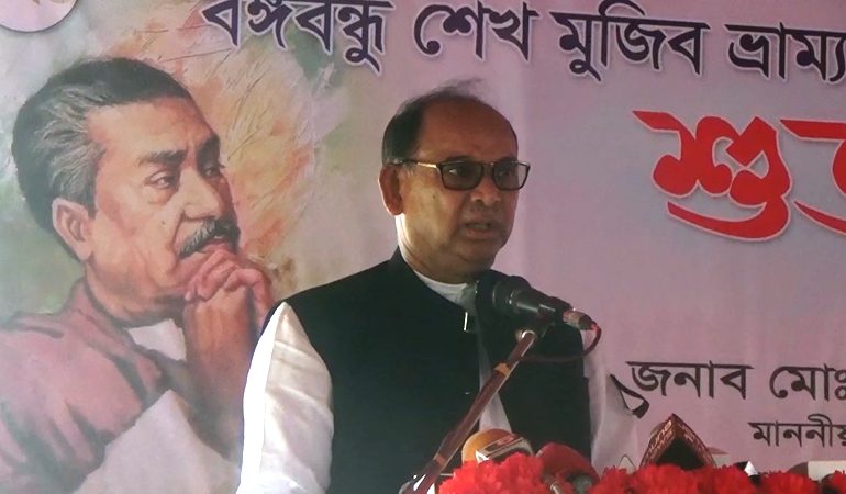 ট্রেন কাউকে ধাক্কা দেয় না, বরং বিভিন্ন যানবাহন ট্রেনকে ধাক্কা দেয়- রেলমন্ত্রী