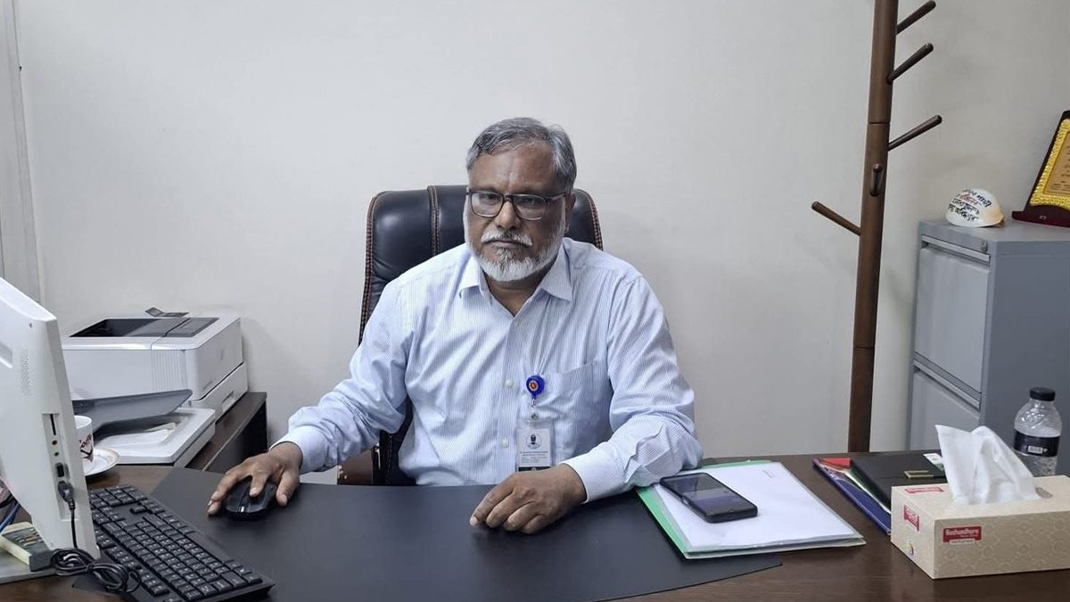 সাংবাদিকদের বাথরুম পরিষ্কারের দায়িত্ব দেওয়া উচিত: স্বাস্থ্যের উপপরিচালক