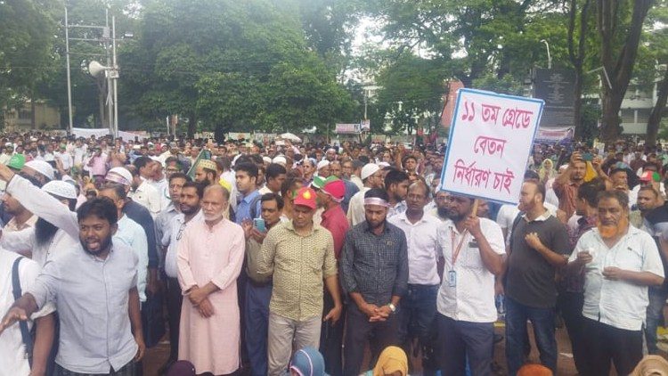প্রাথমিক শিক্ষকদের শাটডাউন স্থগিত
