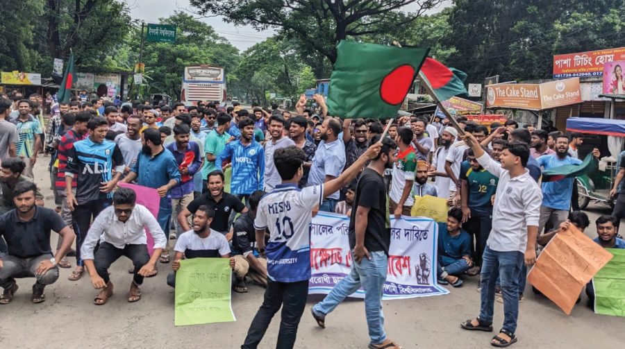 কোটা বৈষম্যের বিরুদ্ধে উত্তাল ইবি
