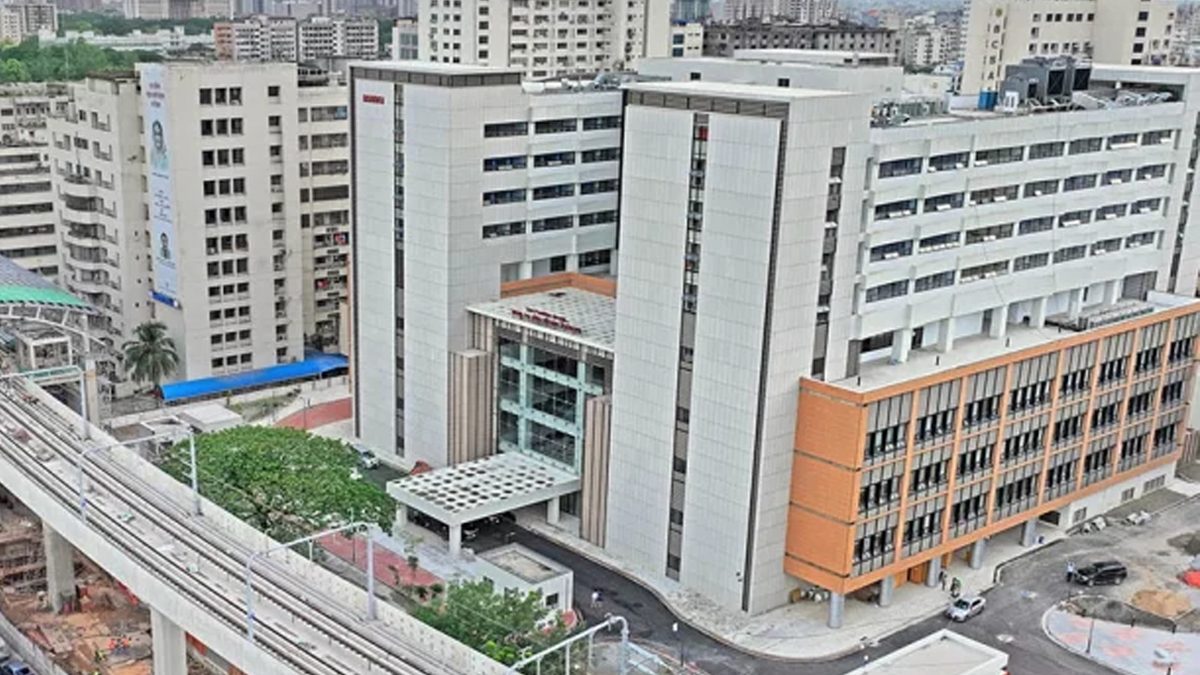 সুপার স্পেশালাইজড হাসপাতালে চুরি, গ্রেপ্তার ৩
