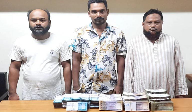 বৃদ্ধ মা-বাবাকে মেরে ৩১ লাখ টাকা ছিনিয়ে নেয় ৩ ছেলে