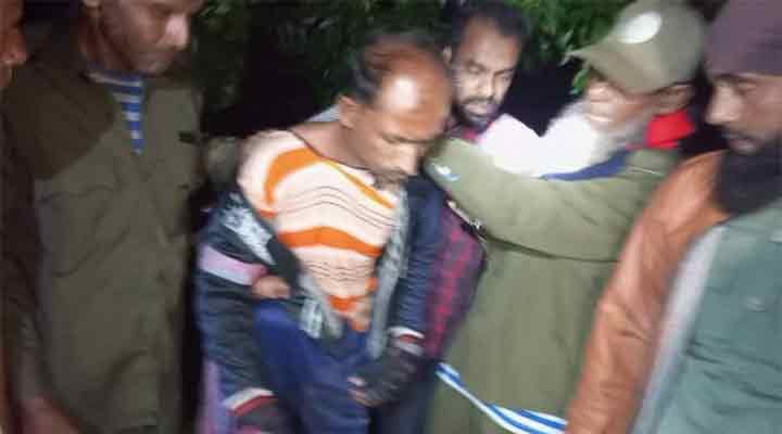 সাতক্ষীরায় ১০ কেজি হরিণের মাংসসহ এক ব্যক্তি আটক