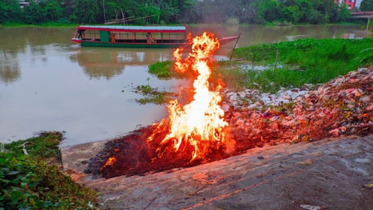গুরুদাসপুরে ৩ লাখ টাকার অবৈধ কারেন্ট জাল ধ্বংস