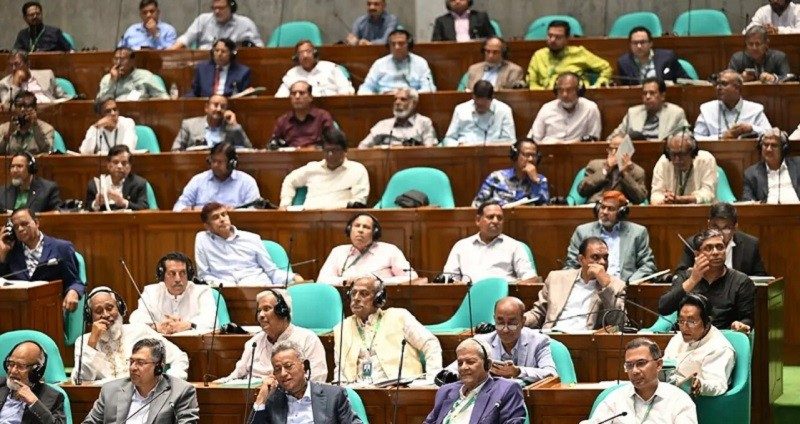 সংসদে বিরোধী দলের ওয়াকআউট