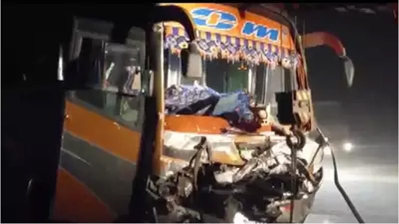 গুজরাটে বাস দুর্ঘটনায় নিহত ৯