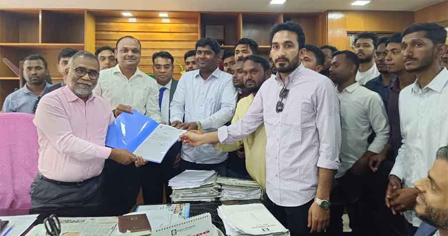 ইবিতে ‘মার্চ ফর জাস্টিস’: উপাচার্য বরাবর ছাত্রদলের স্মারকলিপি প্রদান