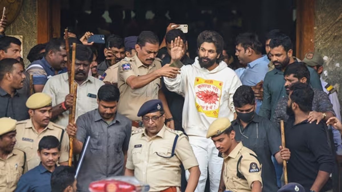 ১৪ দিনের রিমান্ডে অভিনেতা আল্লু অর্জুন