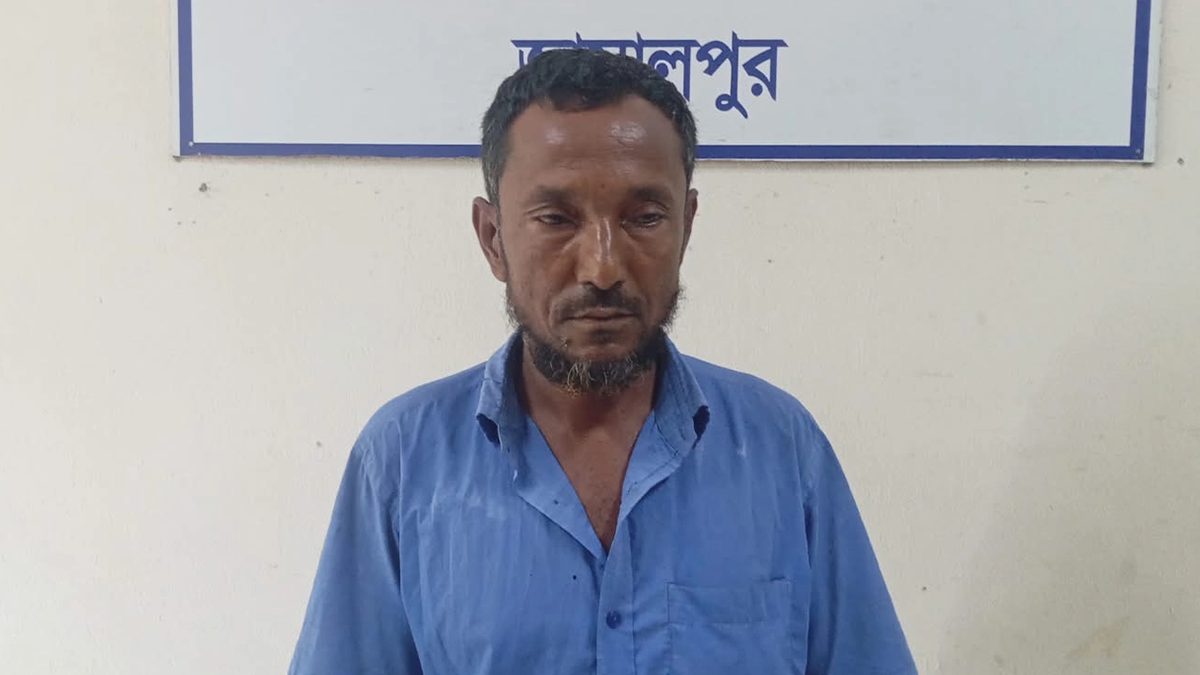পার্কে ৩ বছরের শিশুকে ধর্ষণচেষ্টা, নৈশপ্রহরী গ্রেপ্তার