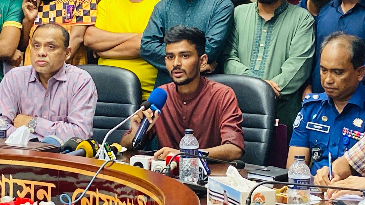 বন্যা আমাদের ঐক্যবদ্ধ করেছে :আসিফ মাহমুদ
