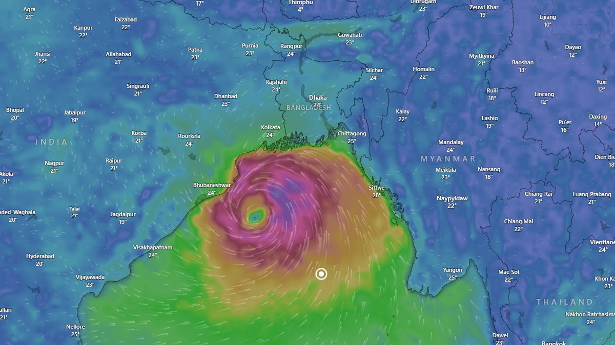প্রবল ঘূর্ণিঝড়ে রূপ নিয়েছে ‘দানা’