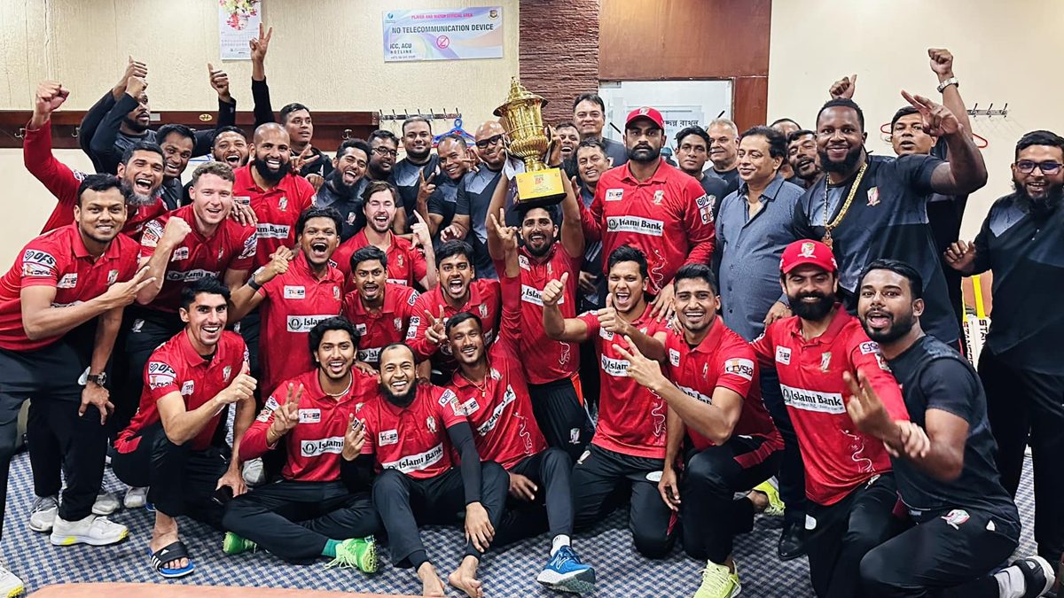 মুশফিক-মাহমুদউল্লাহকে শিরোপা উৎসর্গ করলেন তামিম