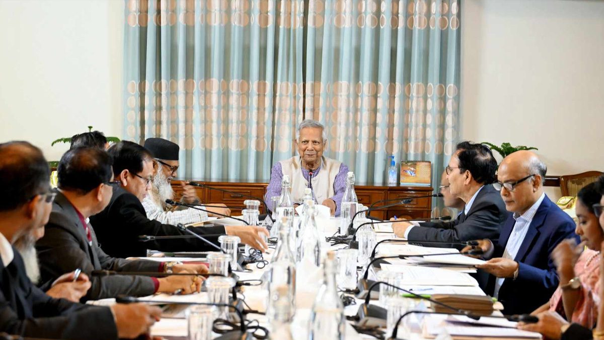 হজ ম্যানেজমেন্ট সেন্টার’ চালুর নির্দেশ প্রধান উপদেষ্টার