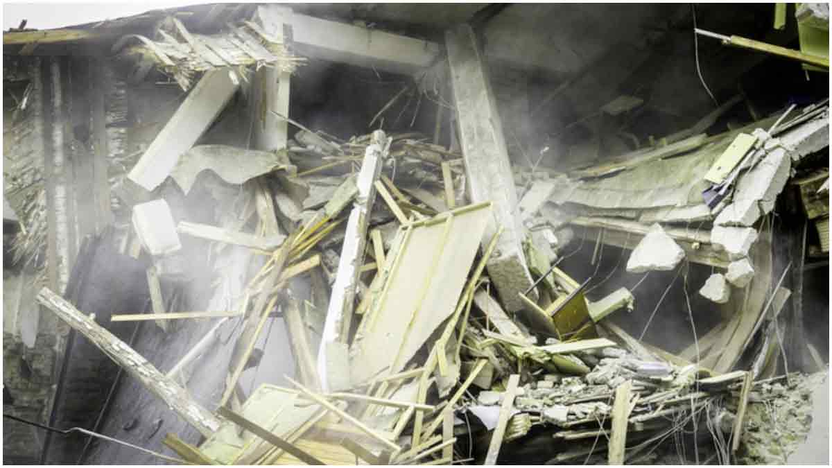 ক্যামেরুনে ভবন ধসে নিহত অন্তত ১২