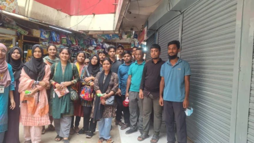 দ্রব্যমূল্য নিয়ন্ত্রণে শিক্ষার্থীদের বাজার তদারকি