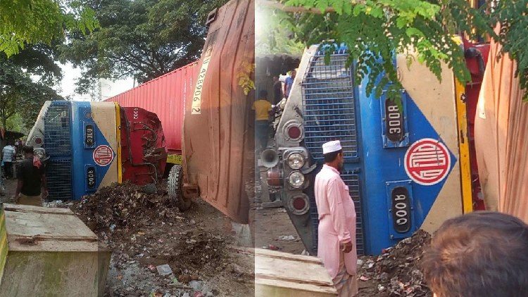 চট্টগ্রামে মালবাহী ট্রেনে ট্রাকের ধাক্কা, নিহত ১
