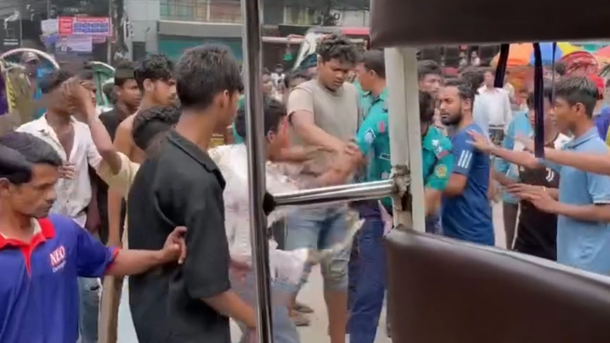 চট্টগ্রামে ট্রাফিক পুলিশের ওপর অটোচালকদের অতর্কিত হামলা