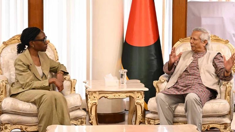 আ. লীগকে নিষিদ্ধ করার কোনো পরিকল্পনা সরকারের নেই: প্রধান উপদেষ্টা