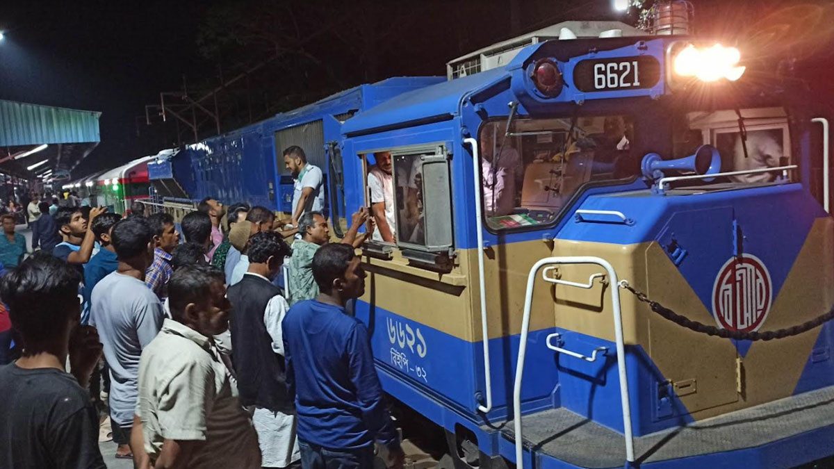 ফরিদপুরের ভাঙ্গায় ‘পদ্মা ট্রায়াল স্পেশাল ট্রেন’
