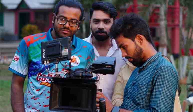 বিজ্ঞাপন তৈরিতে 'ব্যস্ত সময়' কাটাচ্ছেন পরিচালক কাকন