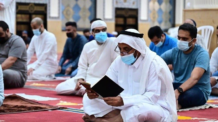 যশোরে এক মসজিদে ইতিকাফে বসেছেন বিদেশিসহ ১৬০০ মুসল্লি