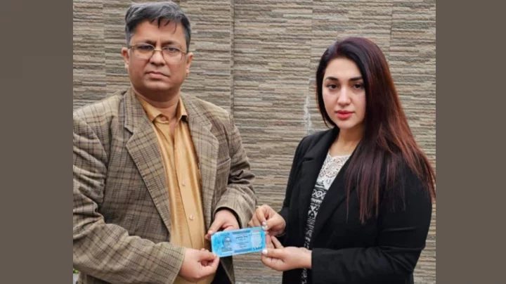 ১০০ টাকায় শেখ হাসিনা চরিত্রে রাজি হলেও এখন অভিনয়ে ‘না’ অপুর