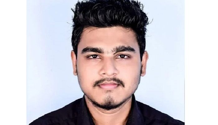 বন্যার্তদের বাঁচাতে গিয়ে প্রাণ গেল যুবকের