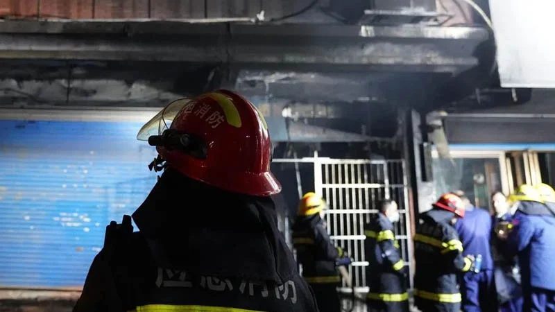 চীনে দোকানে ভয়াবহ অগ্নিকাণ্ড,নিহত ৩৯