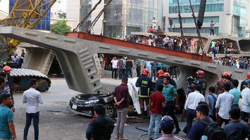 উত্তরায় গার্ডার দুর্ঘটনা: ক্রেন চালাচ্ছিল চালকের সহকারী, ছিল না লাইসেন্স