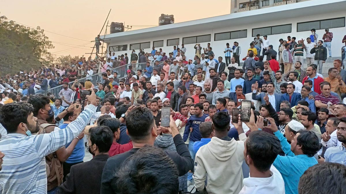 ডিএসসিসির অনুমতি ছাড়াই গোলাপবাগ মাঠে নেতাকর্মীরা