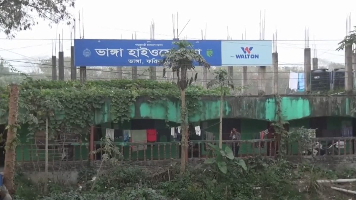গোপালগঞ্জে বাস চাপায় দুই মোটরসাইকেল আরোহী নিহত