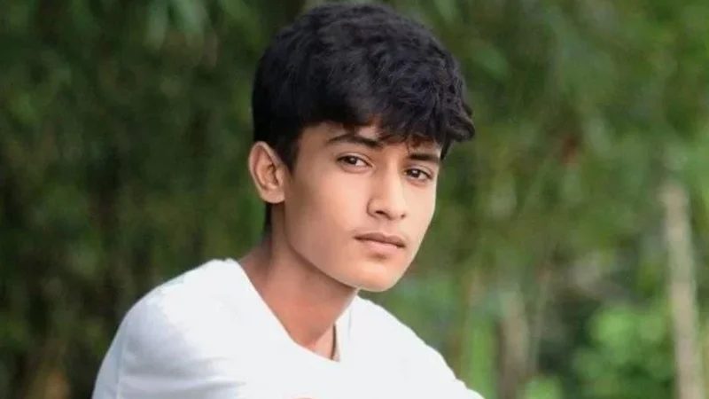 এসএসসিতে ফেল করায় ঘরের দরজা বন্ধ করে প্রিন্স, অতঃপর...