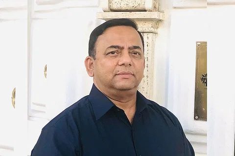 দুবাইয়ে কারাগার থেকে মুক্তি পেয়েছেন বেনজীর