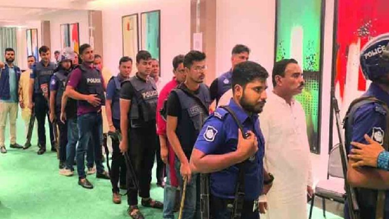 আবাসিক হোটেল থেকে ১৯ ইউপি সদস্য গ্রেফতার