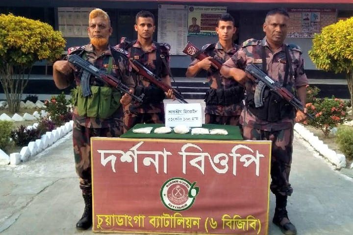 যাত্রীবাহী ট্রেনে মিলল ২২ লাখ টাকার হেরোইন