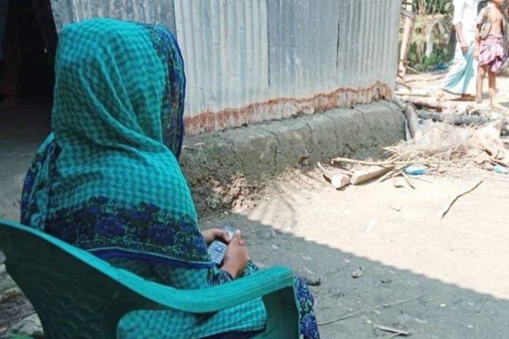 ‘বিয়ের কথা বলে বাবু আমার সর্বনাশ করেছে’