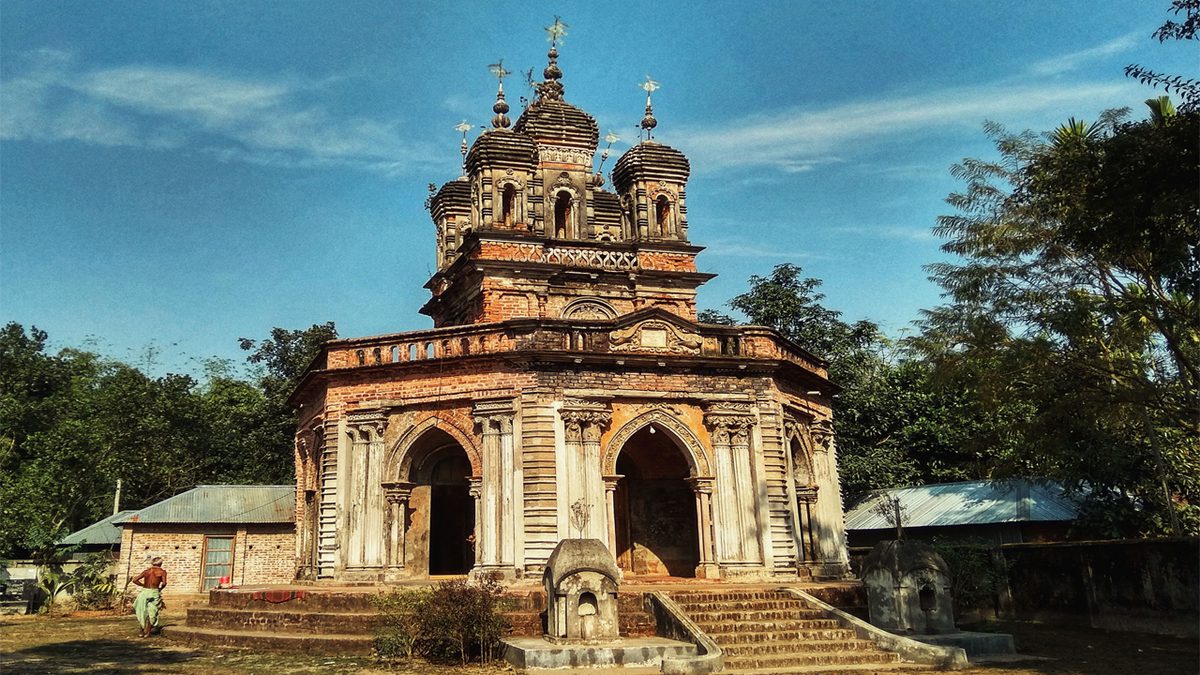 পঞ্চগড়ের ‘গোলকধাম মন্দির’ স্থাপত্যের একটি অনন্য নিদর্শন