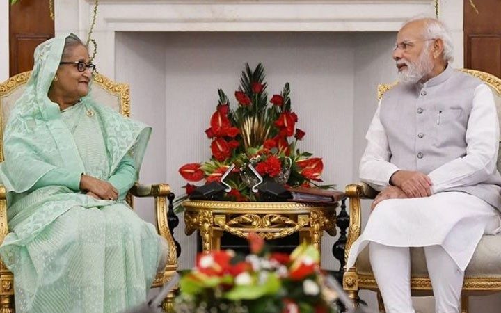 মোদিকে পদ্মা সেতু দেখার দাওয়াত দিলেন হাসিনা
