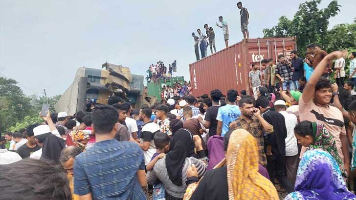ঢাকা-চট্টগ্রাম রুটে ট্রেন চলাচল বন্ধ