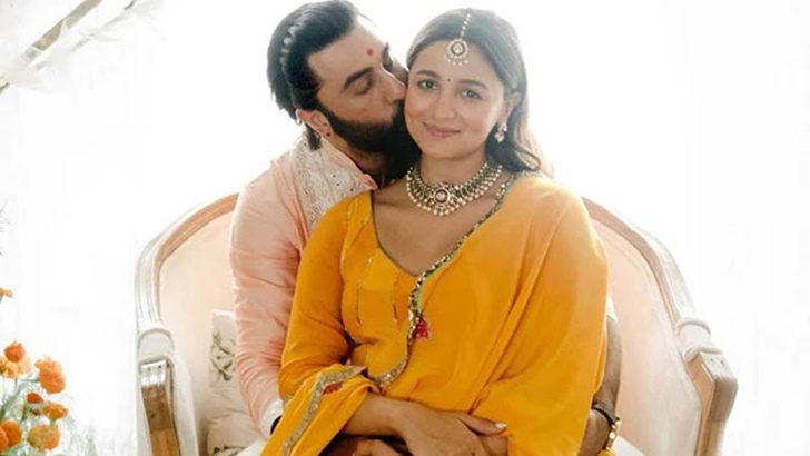 দ্বিতীয় সন্তানের মা হচ্ছেন আলিয়া!